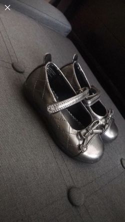 Girl shoes