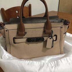 NWT Coach Swagger 27 Colorblock in Pebbled Leather Beige Tan Brown Bag $450