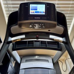 Nordictrack 1750 Commercial Treadmill