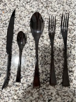 45 Piece Flatware
