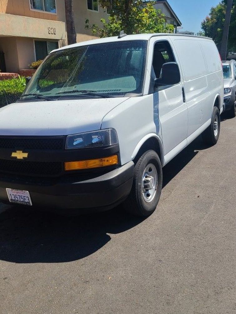 2019 Chevy Express 