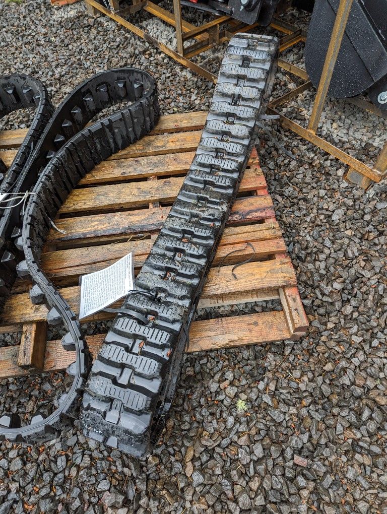 Mini Skid Steer / Excavator Track 180x72x45