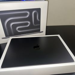 14-inch MacBook Pro with Apple M3 Pro chip