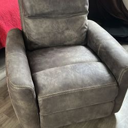 Triple-bolster Backrest Recliner with USB Attachment and Button Friendly