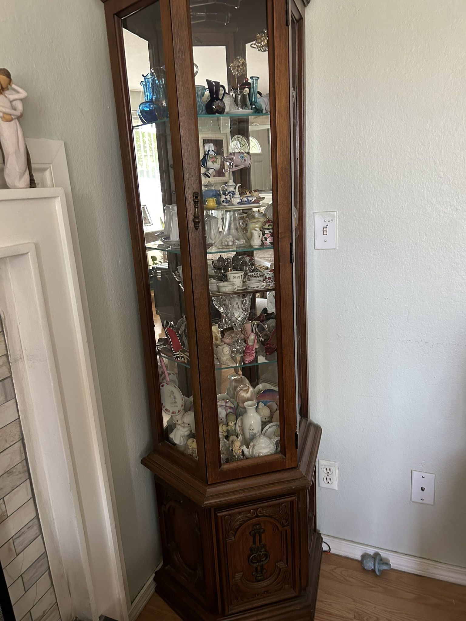 Showcase Cabinet