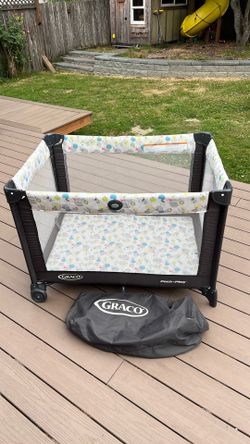 Graco pack n play like new