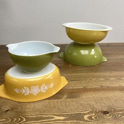 Pyrex Bowl Set Of 4