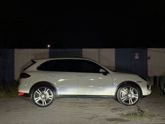 Deal of day 20” staggered porsche wheels with new tyres