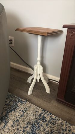 Pedestal Accent Side Table