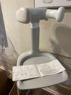 Adjustable Baby Bath Stand with Anti-slip Base, Sturdy Baby Stand Up Shower, Huggable Bear Stand Bath Support for Babies 6 Months & up, Easy to