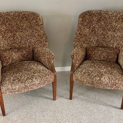🌿 Pair of Elegant Upholstered Armchairs – Tuscany Pattern – Vintage Charm & Comfort