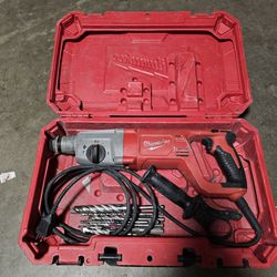 Milwaukee hammer drill with drill bits