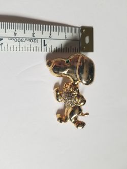 Gold Snoopy Pin/Brooch