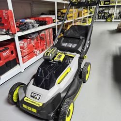 RYOBI 40V CORDLESS BRUSHLESS SELF-PROPELLED LANW MOWER KIT BATTERY AND CHARGER NEW 