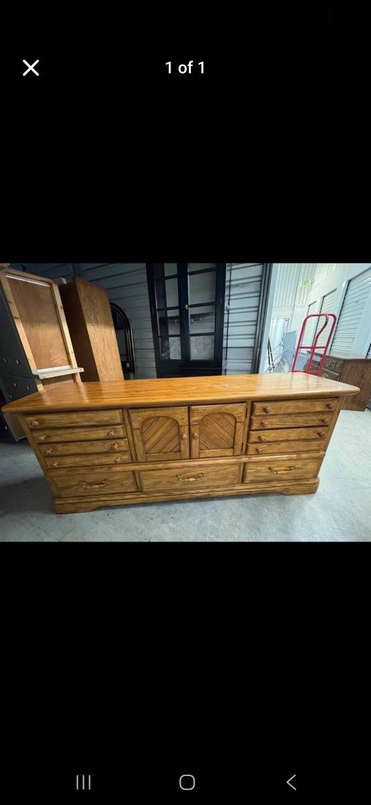 Dresser