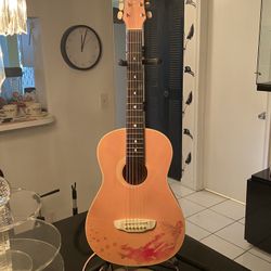 LUNA “BARBIE” GUITAR