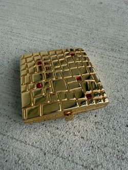 Estee Lauder Vintage Pressed Powder Compact Gold Tone Red Accent 2009