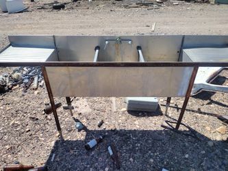STAINLESS STEEL SINK AND COOKERS