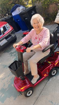 Red mobility scooter/electric scooter
