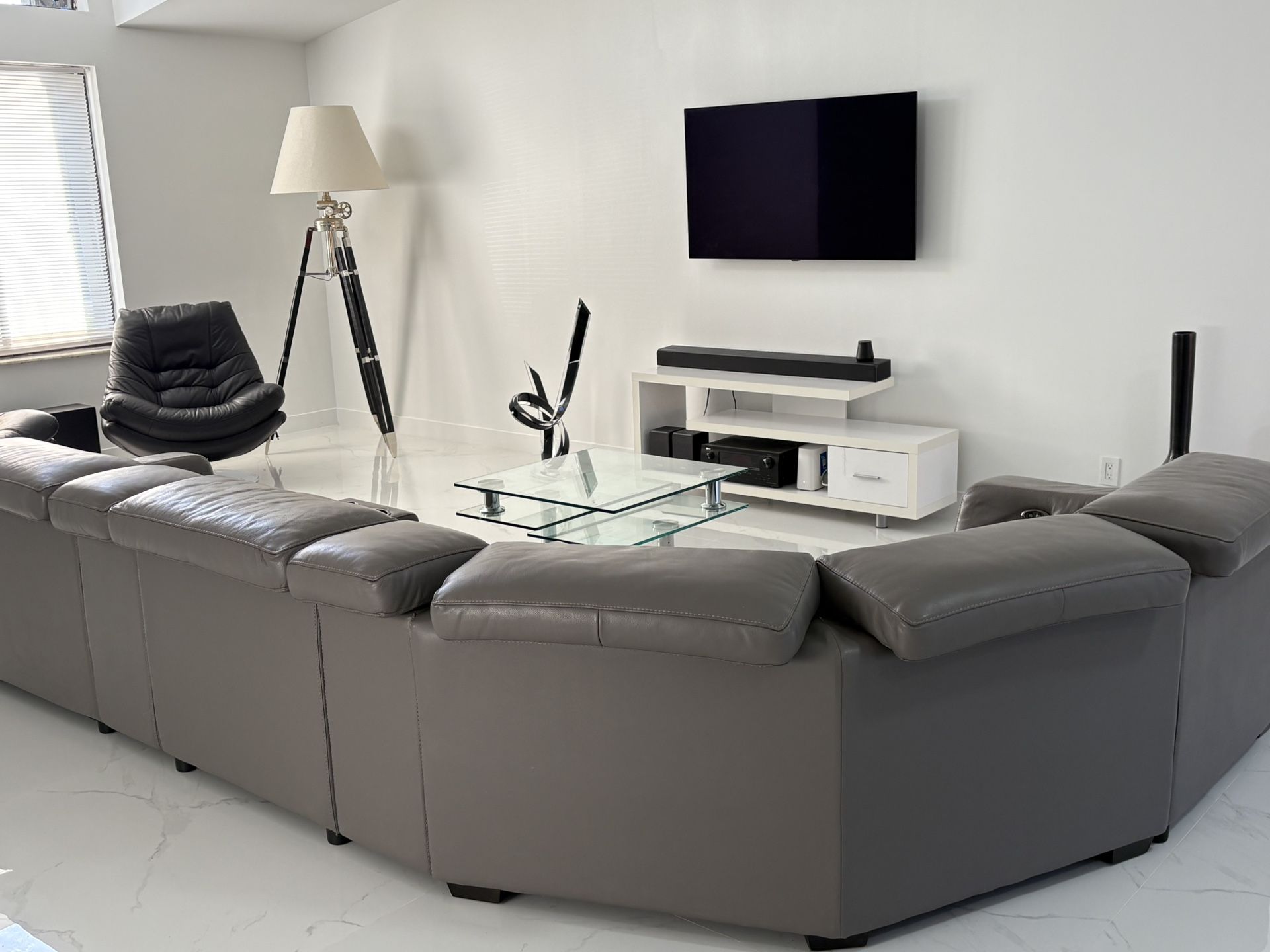 Power recliner - Sofa electrico reclinable - (El Dorado) - Moving Sale