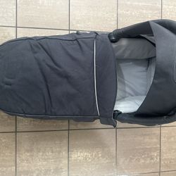 Nuna Basinett For Stroller Or Stand