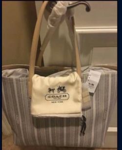 NWT  Authentic Coach Large signaturey tote Purse 
