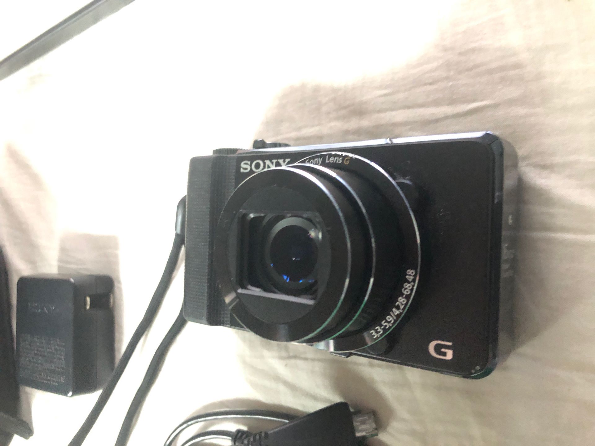 Sony DSC-HX9V Digital Camera