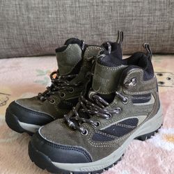 Kids Hiking Boots.  Size 13