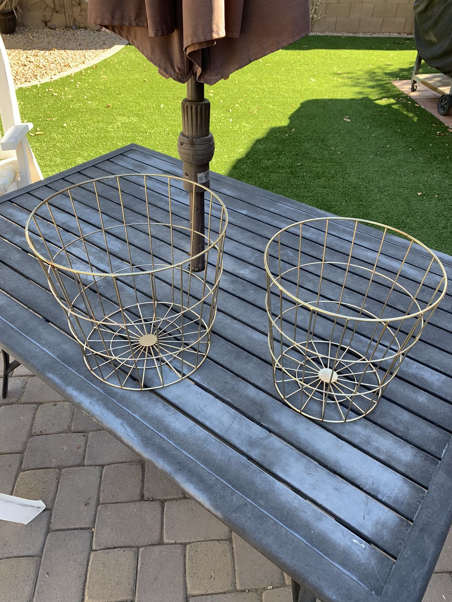 2 Metal Baskets