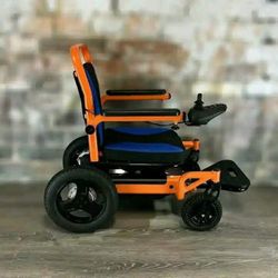 Light weight wheelchair