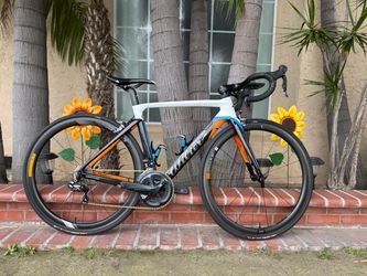 Wilier Cento10AIR Team Edition Carbon Di2 – Trade for Laptop