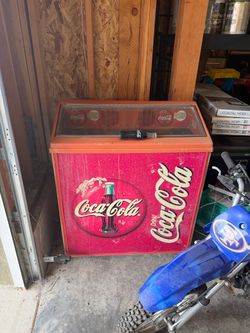 Vintage Coca-Cola Machine