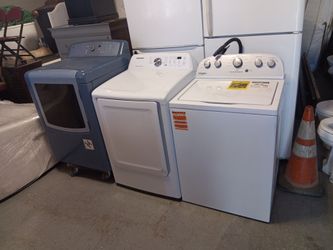 Two beautiful washing machine and dryer only 4 months old