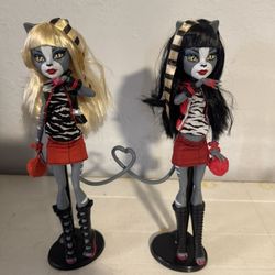 Monster High dolls Meowlody and Purrsephone