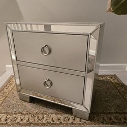Silver/mirrored Bedside Drawer, Set
