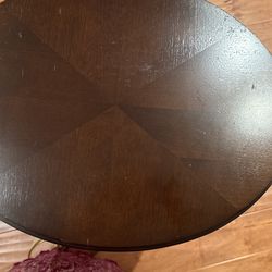 (Used (OVAL ) End Table