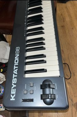 M-Audio Keystation 88 Controller..mint