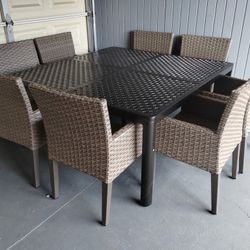 Outdoor patio furniture 9 piece dining set table with 8 chairs