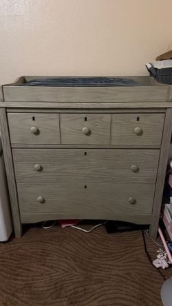3 drawer dresser with changing station