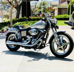 2001FXDL Harley-Davidson tons of extras Possible Trade