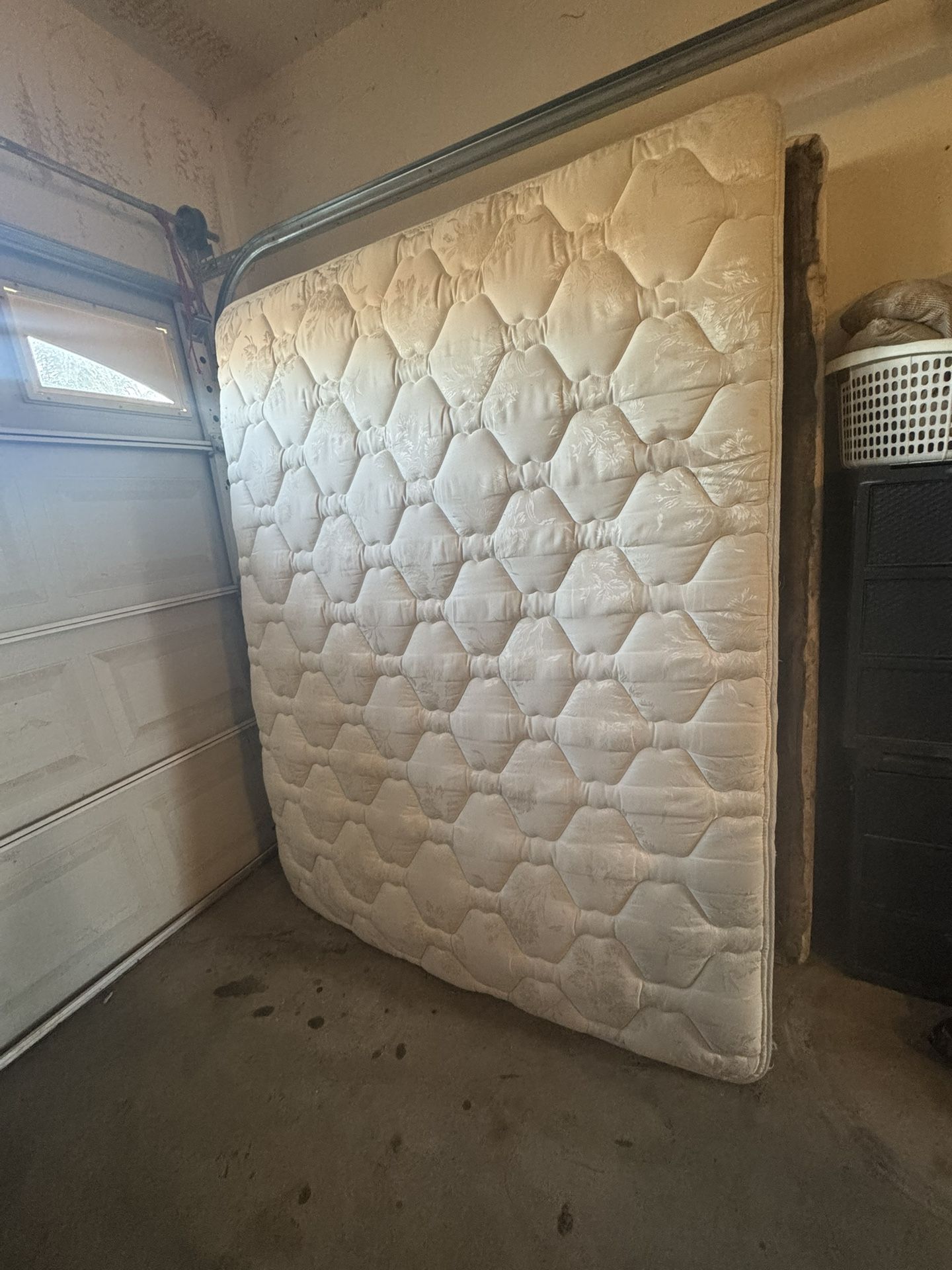 Queen Bed