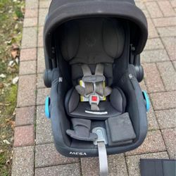 Uppa Infant Car Seat & 2 Bases