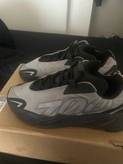 Yeezy 700. Size 8 men