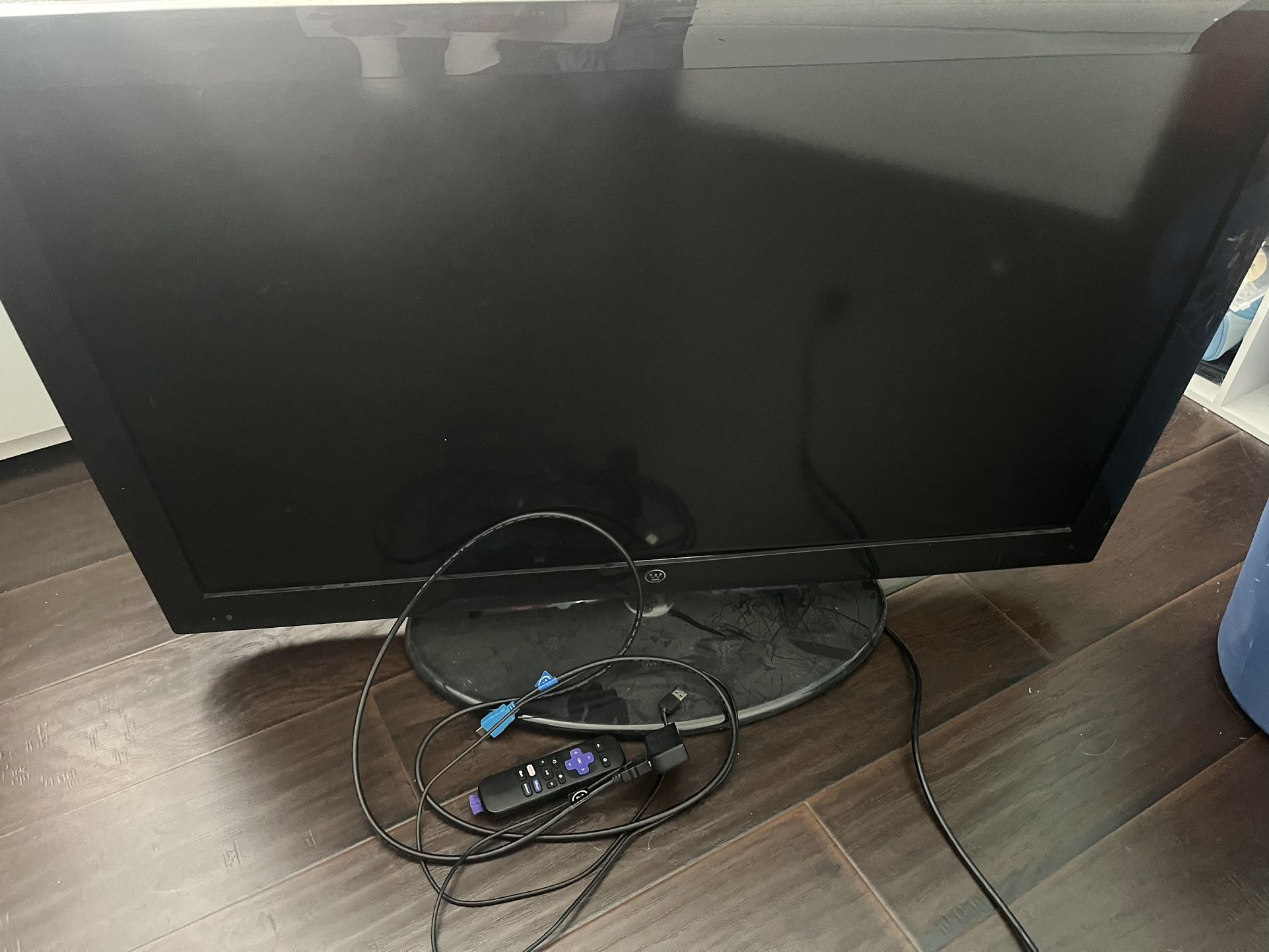Used 39inch TV (no Remote)