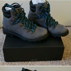 New With Tags Sorel Lenox Hiker Boots, Waterproof 