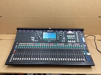 Allen & Heath SQ-7 48-Channel Digital Mixer WITH POWER CORD LOCAL PICK UP ONLY