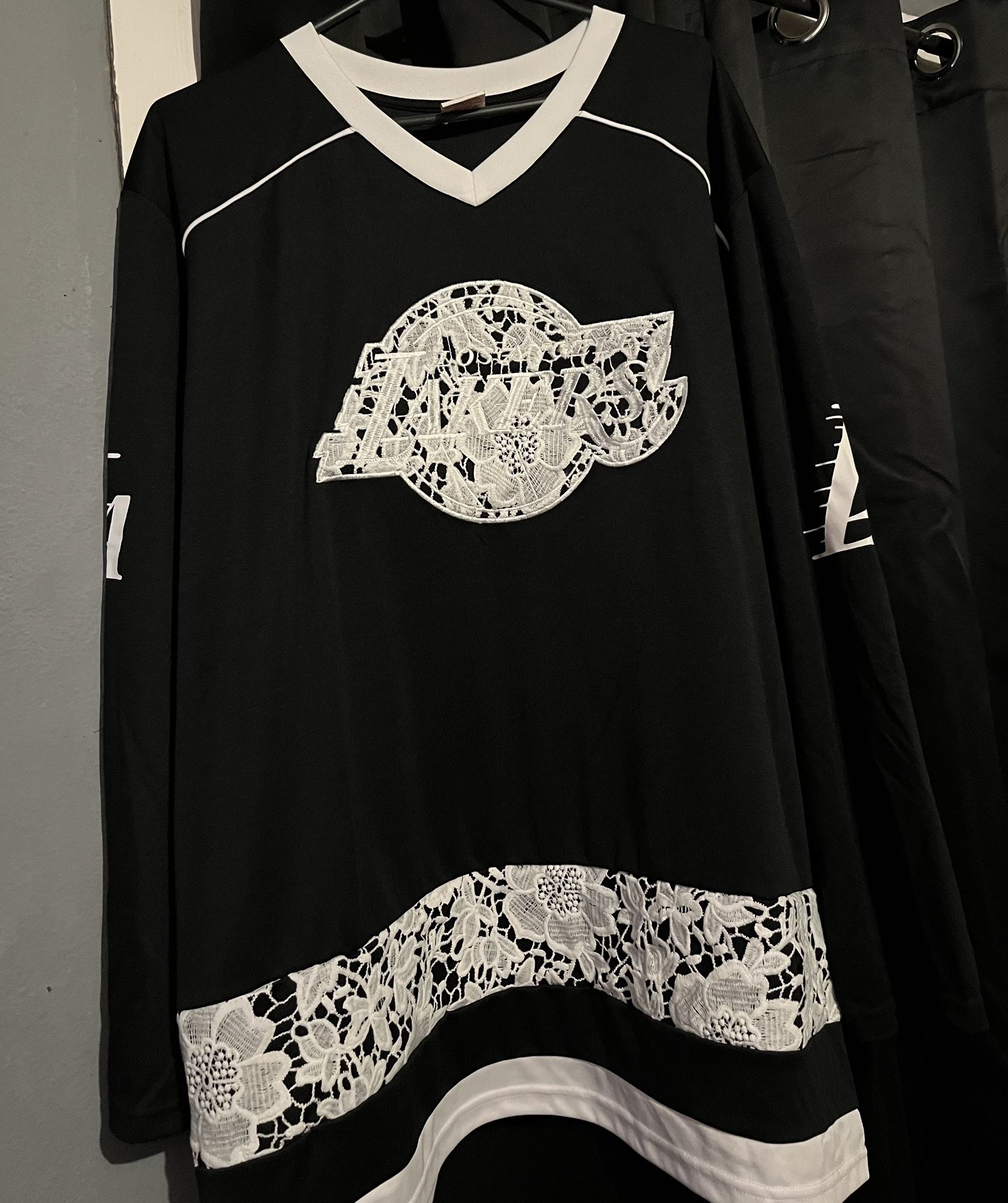 Lakers X Forever 21 Women’s Jersey Size (2x)