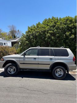 2000 MITSUBISHI MONTERO SPORT