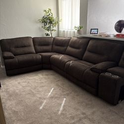Pacifica Sectional With Power Recliners
