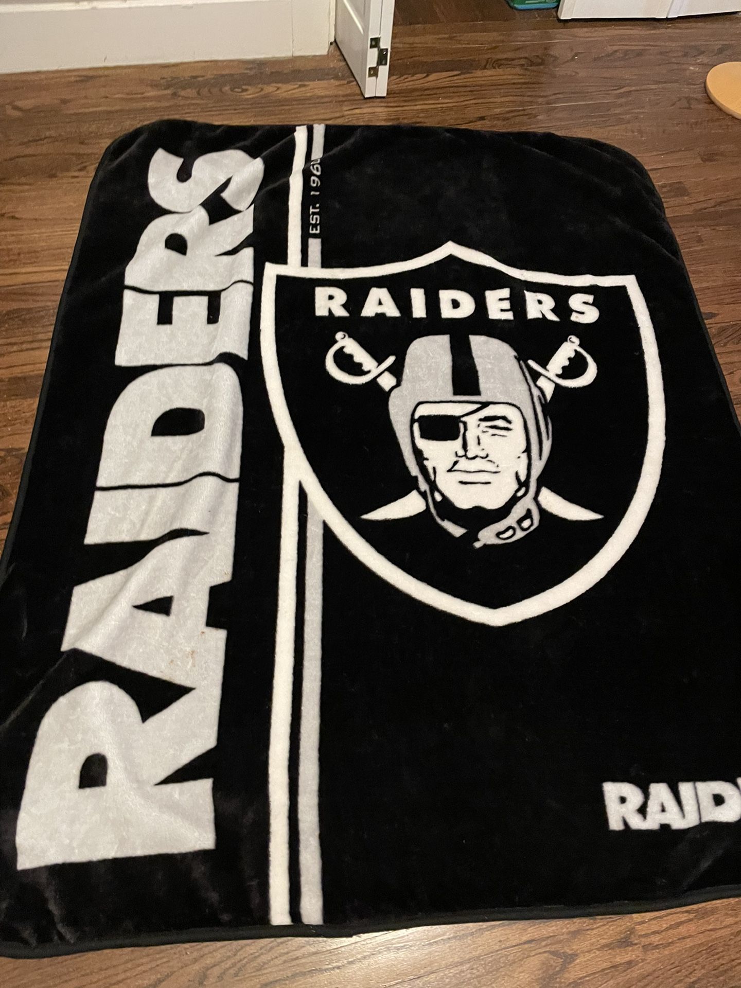 Raiders Throw Blanket